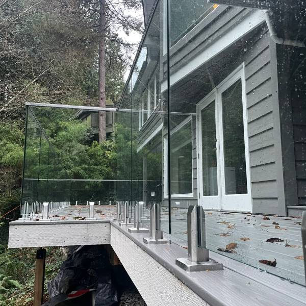 framless balcony glass burnaby