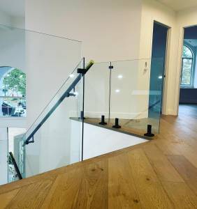 glass-railings-with-post